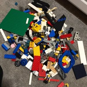 LEGOS (#3) MUST BUNDLE (Max of 4 Lego Sets )